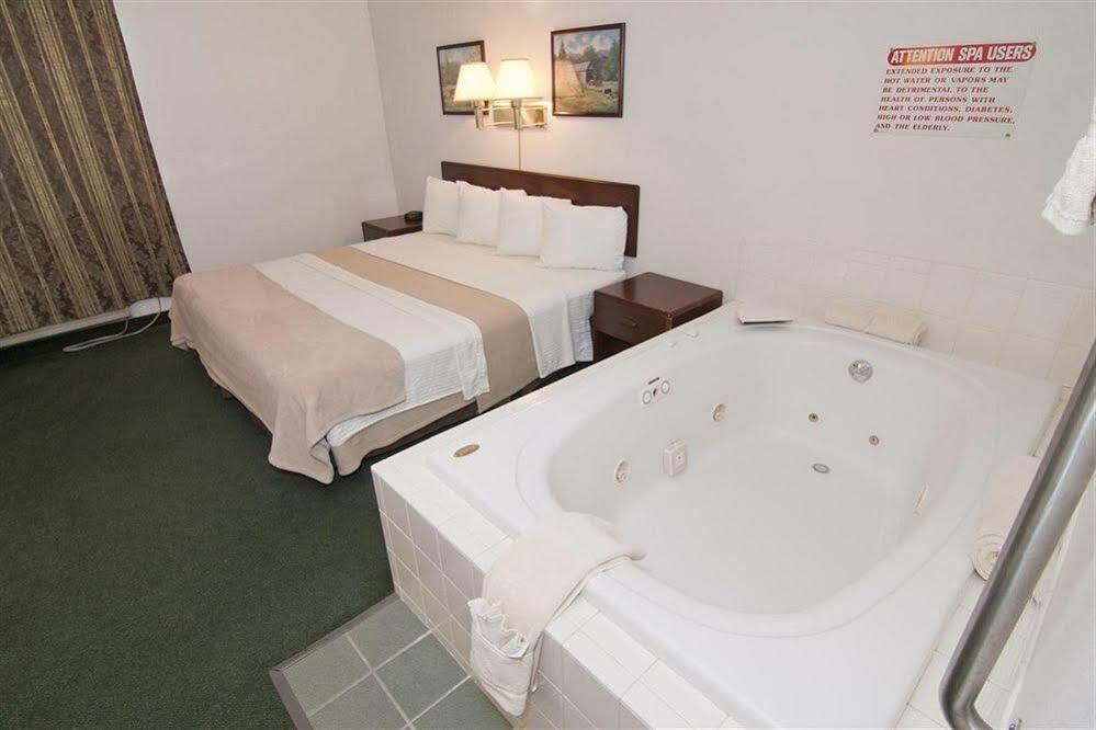 Americas Best Value Inn Zumbrota מראה חיצוני תמונה